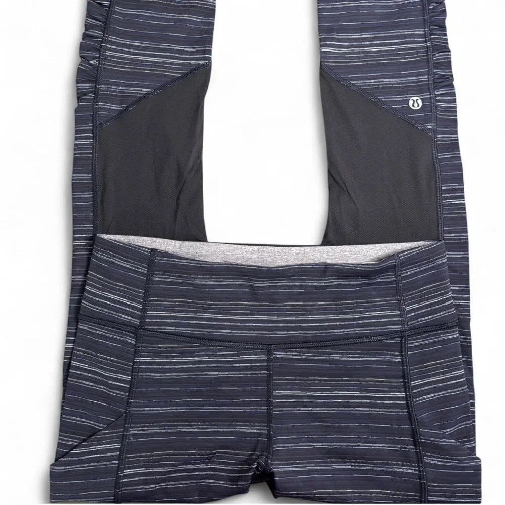 Lululemon Pace Rival Crop Leggings – Cyber Stripe Naval Blue Size 6